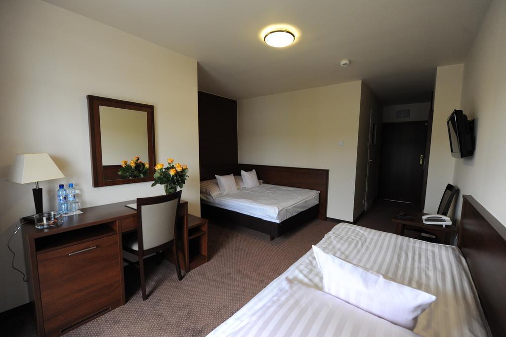 Mierki Hotel Kormoran מראה חיצוני תמונה